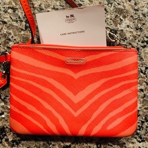 🐅Coach wristlet🐅